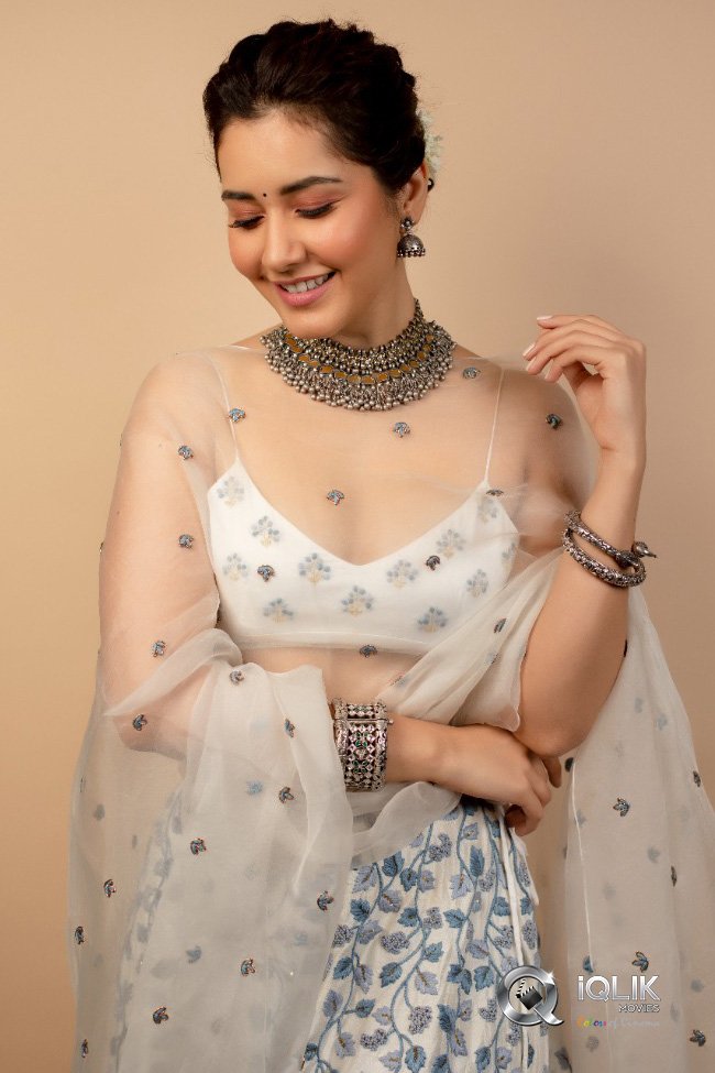 Raashi-Khanna